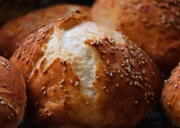 Crispy Outside, Tender Inside: Unlock the Secrets of Air Fryer Chicken