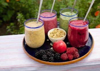 Smoothie Science: The Health Benefits of Blending Your Fruits and Veggies