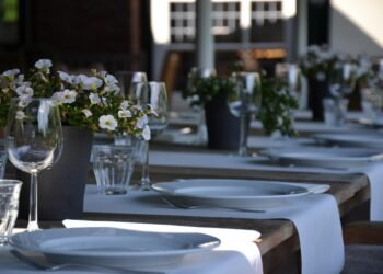 Dine in a Dash: Effortless Recipes for the Time-Starved Cook!