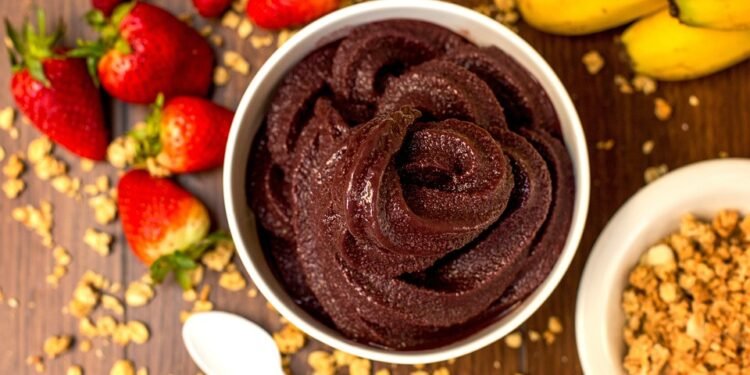 From Açaí to Avocado: Exploring the Diverse World of Smoothie Bowls