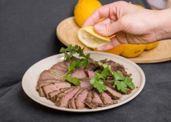 Squeeze the Day: Zesty Citrus Drinks for a Refreshing Twist