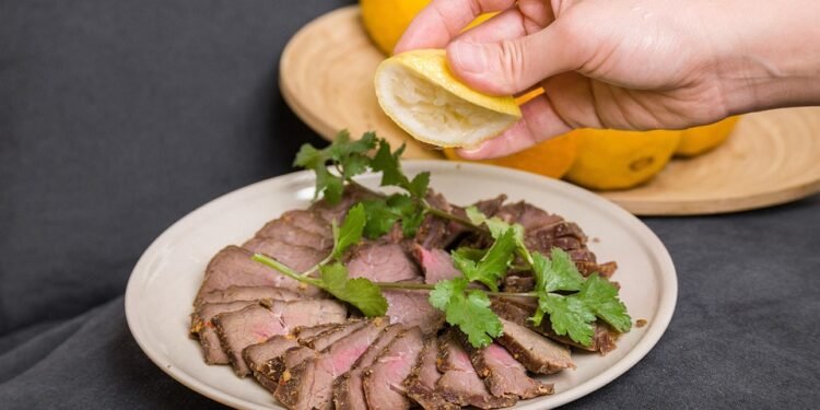 Squeeze the Day: Zesty Citrus Drinks for a Refreshing Twist