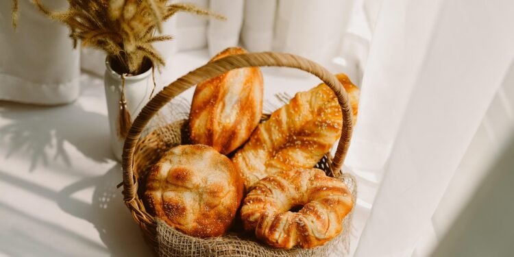 Snack Smart: 10 Guilt-Free Treats to Keep You Energized