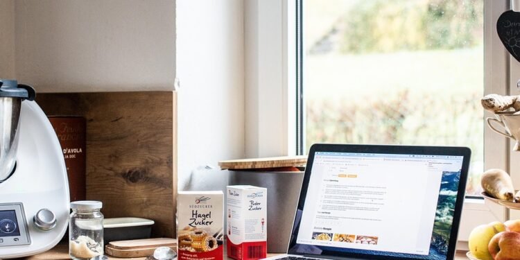 The 30-Minute Lunch: Quick Recipes for Your Hectic Schedule