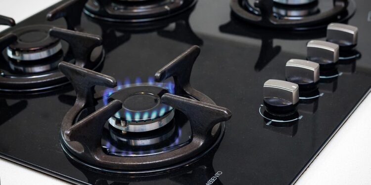 From Stove to Table: 10 Tasty Meals You Can Make in 30 Minutes