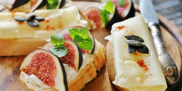 Snack Attack: 10 Quick Bites to Satisfy Your Cravings!