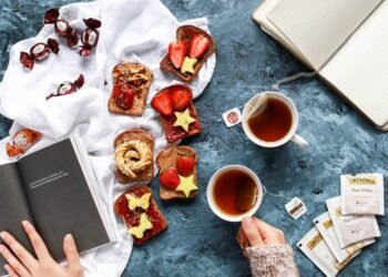 From Breakfast to Dinner: A Complete Guide to Clean Eating Recipes