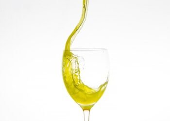 Juice Detox Made Easy: Simple Recipes for a Fresh Start