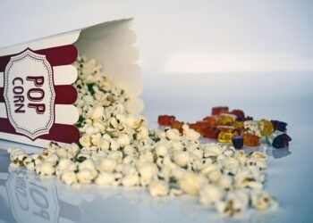 Snack Attack: How to Choose the Perfect Healthy Bite