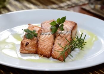 Speedy Lunch Solutions: 10 Quick Recipes Under 15 Minutes