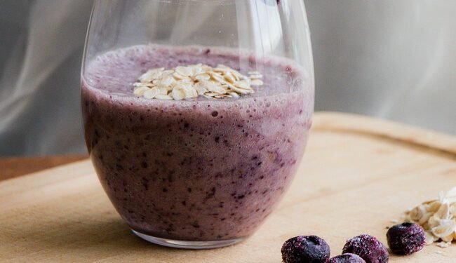 Smoothie Bowl Hacks: Tips to Make Your Blend Healthier and Tastier