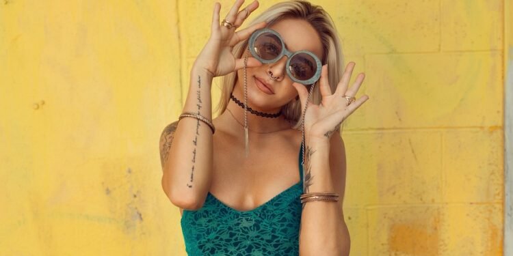 Top Toppings: How to Customize Your Smoothie Bowl for Maximum Flavor